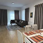 Apartment Private Garden Tirana